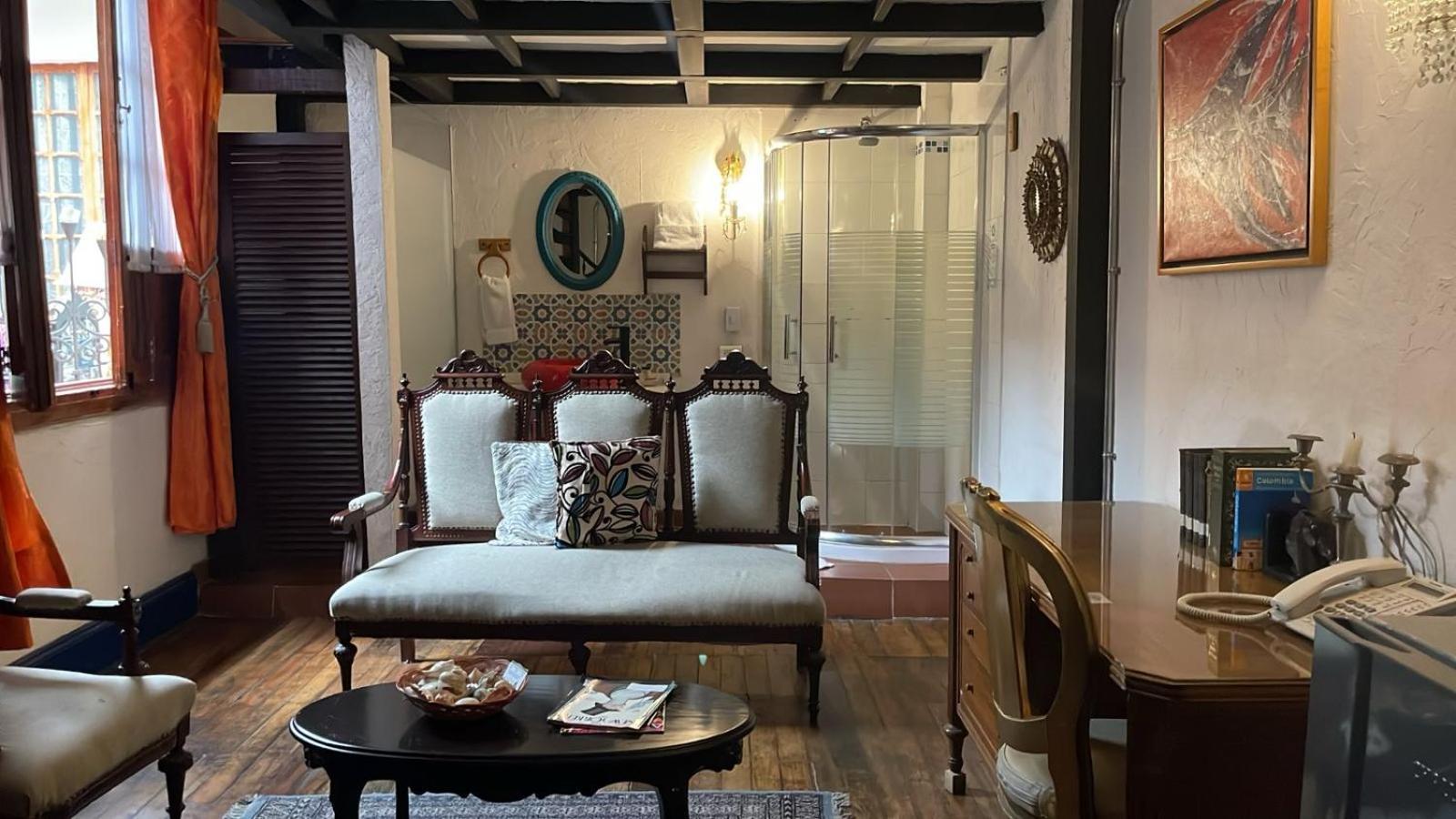 Casa De La Luz Hotel *