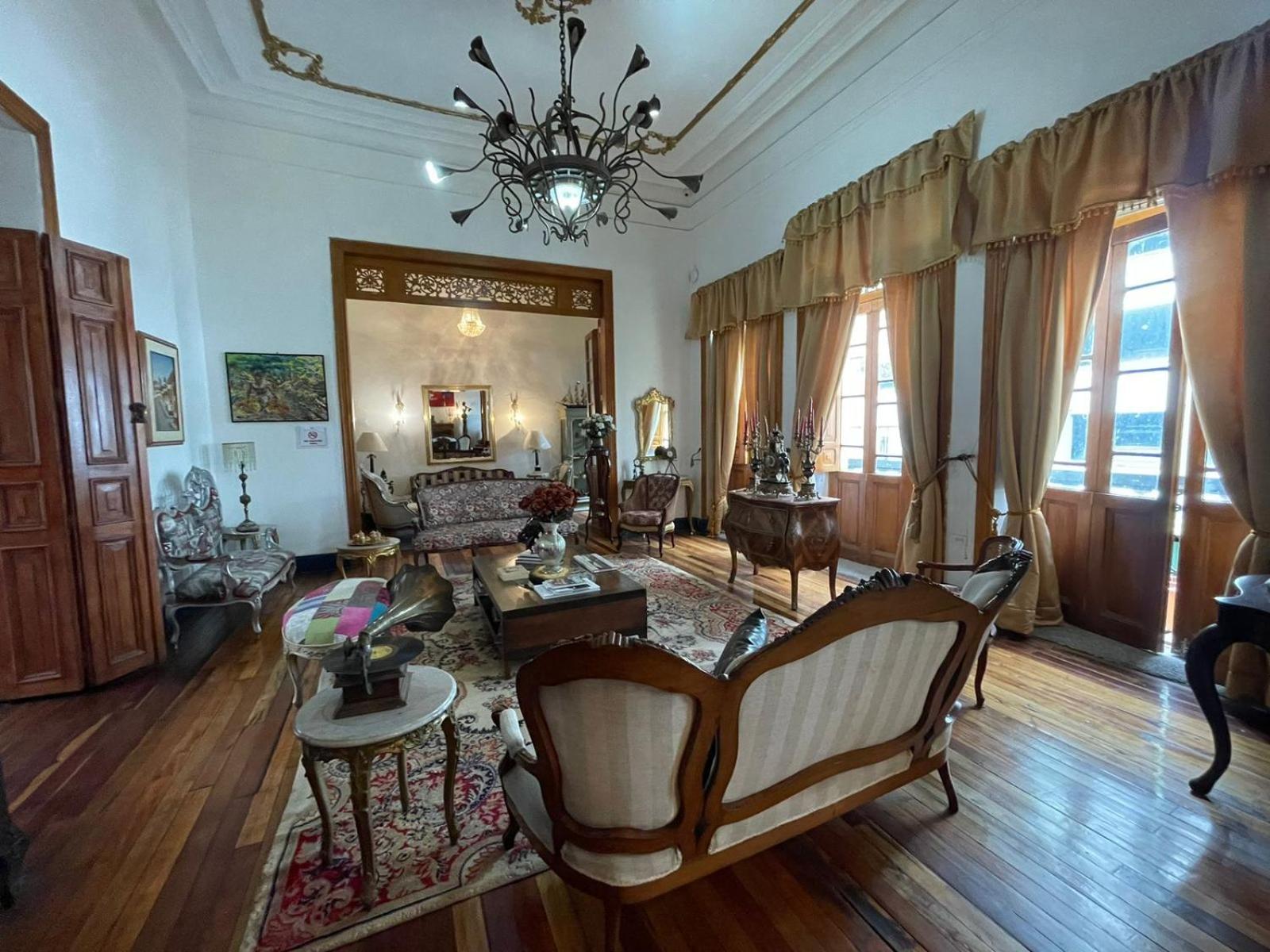 Casa De La Luz Hotel *