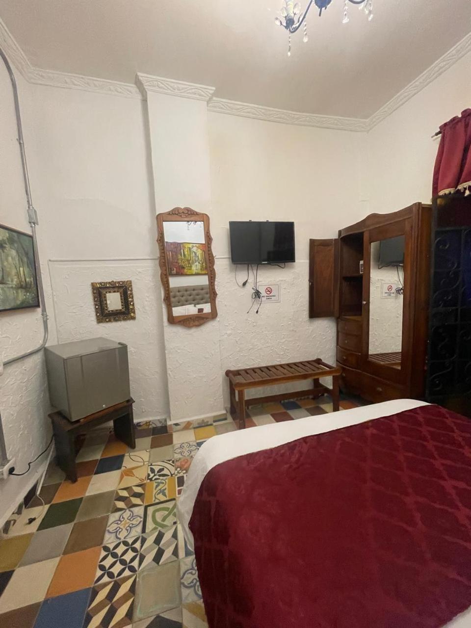 Casa De La Luz Hotel *